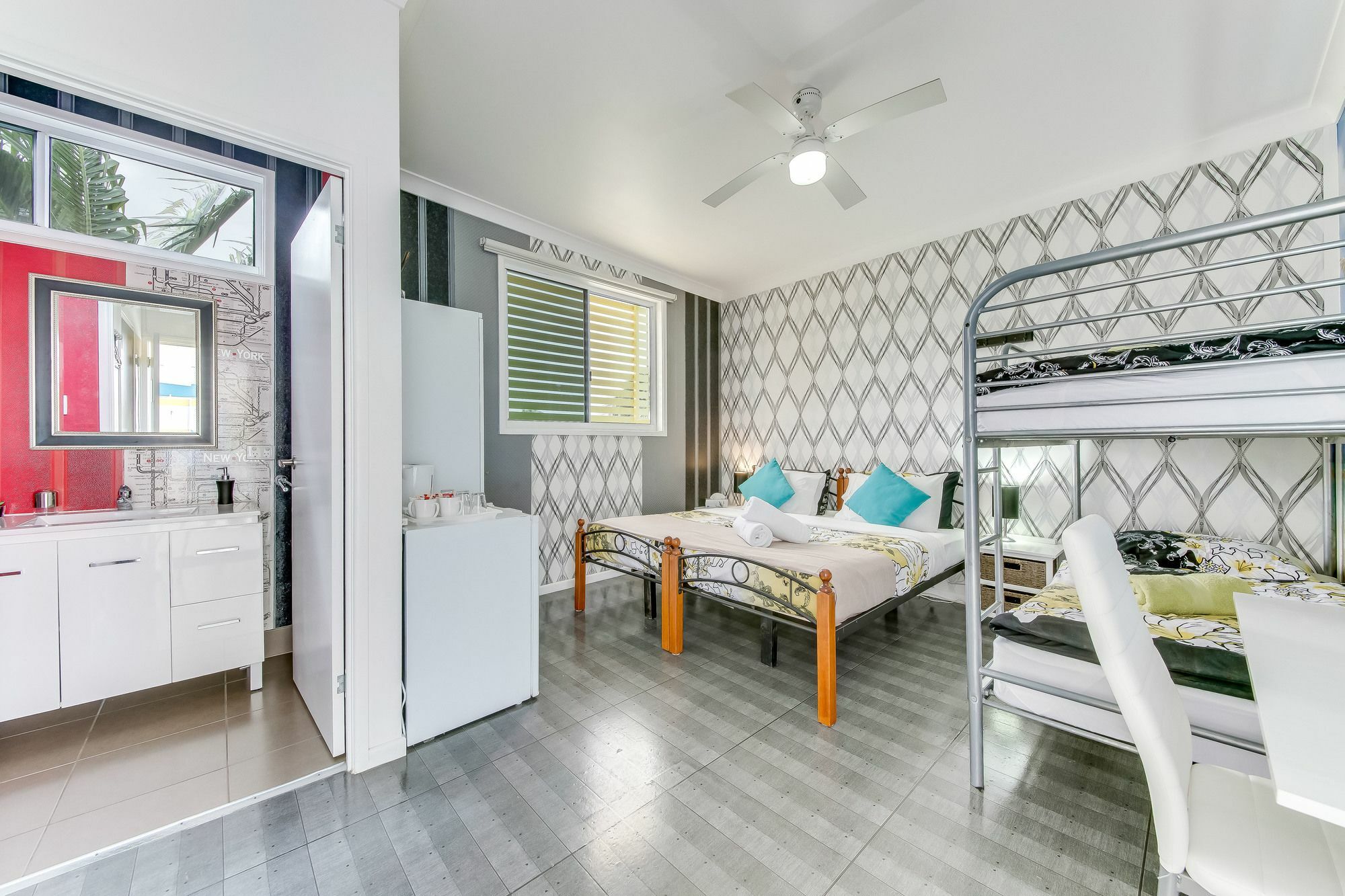 Coral Inn Boutique Resort Yeppoon Exterior photo